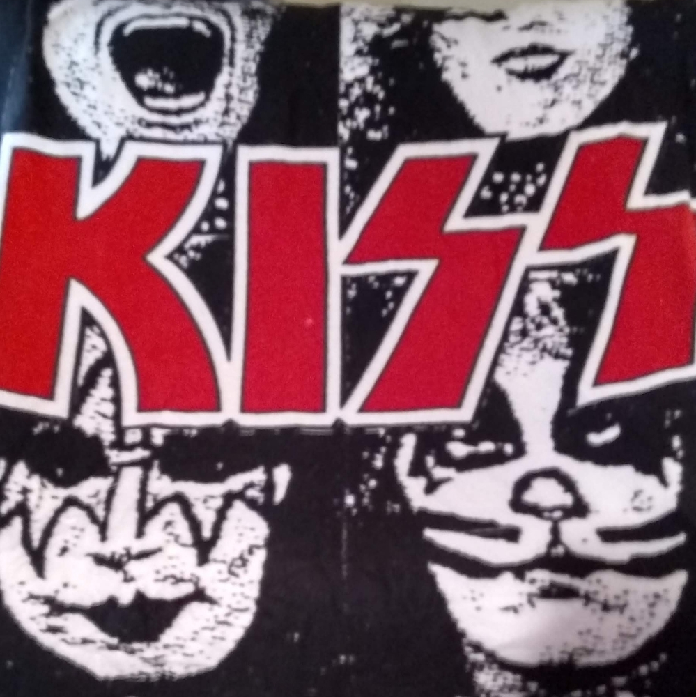 KISS blanket